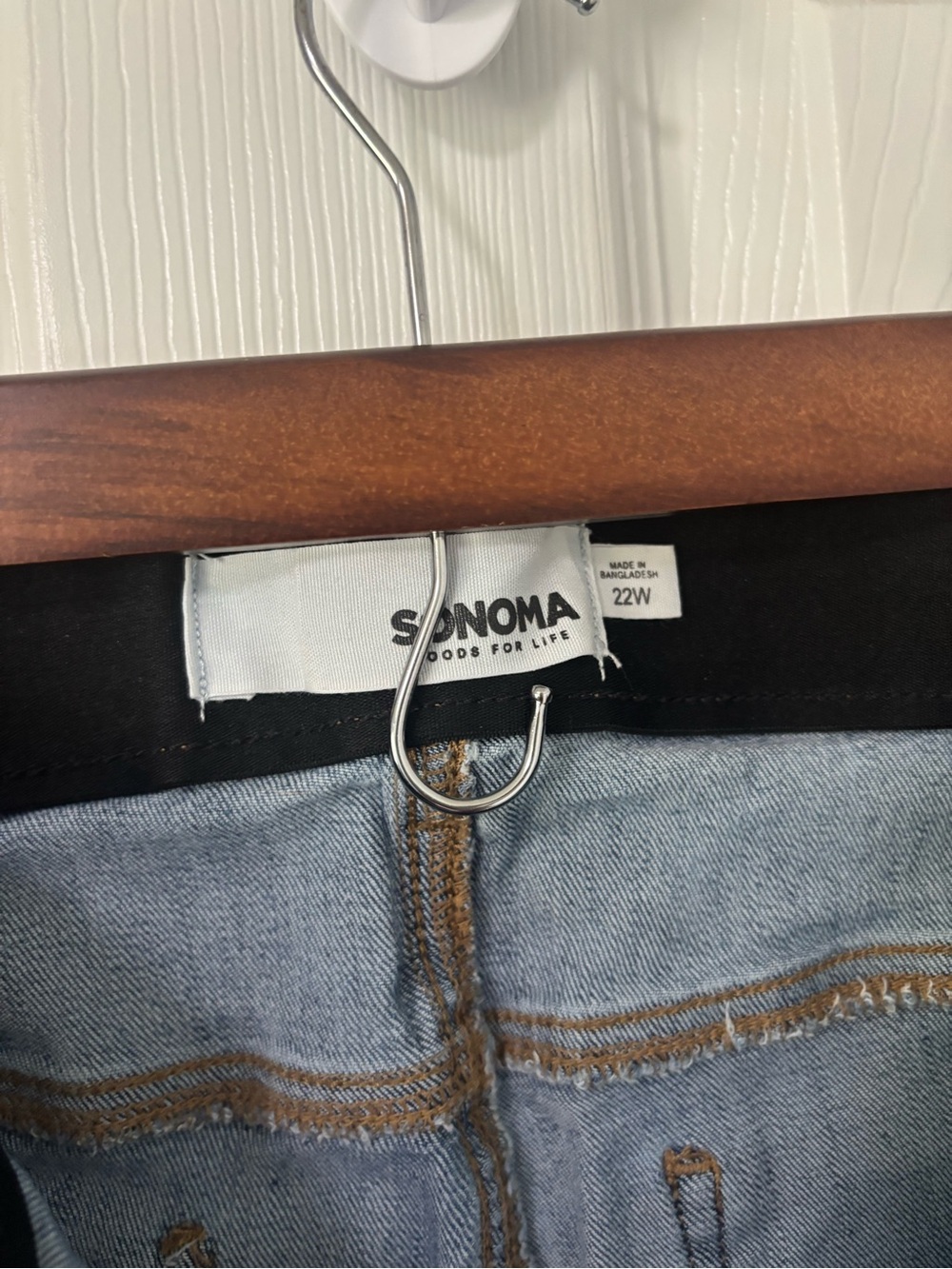 Sonoma women’s Medium Blue Straight Jeans - Picture 2 of 4